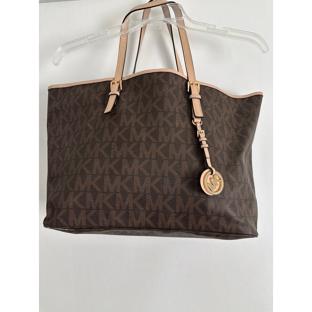 Michael Kors Signature JetSet East West Monogram Buckle Tote Designer Workwear L - Picture 2 of 10